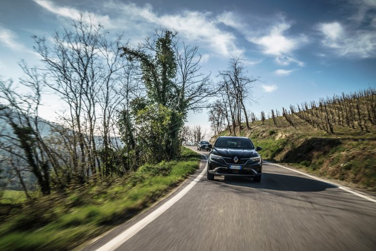 Renault Arkana 2021: immagini ufficiali