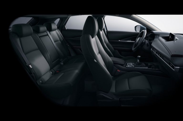 Mazda CX-30 2021: immagini ufficiali