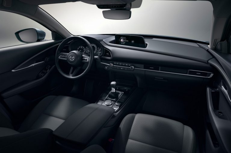 Mazda CX-30 2021: immagini ufficiali