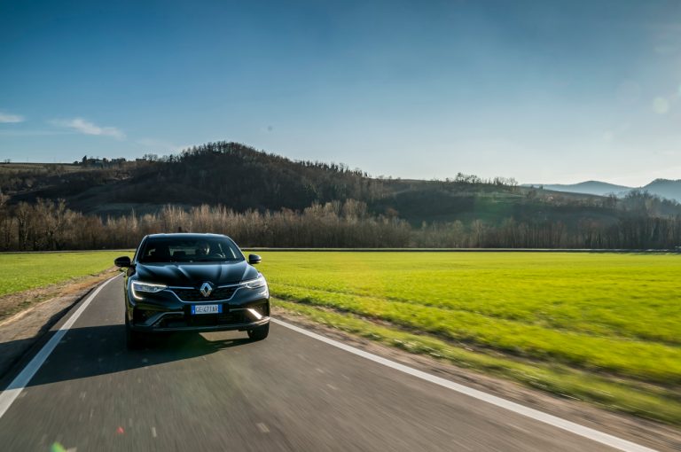 Renault Arkana 2021: immagini ufficiali
