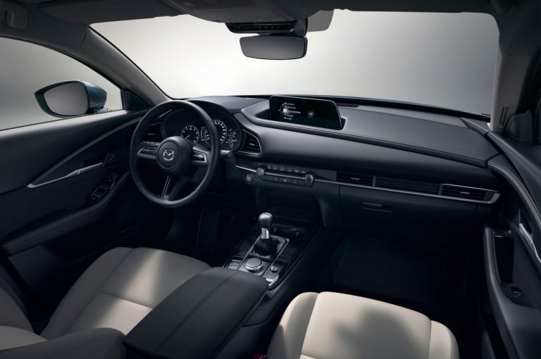 Mazda CX-30 2021: immagini ufficiali