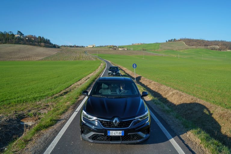 Renault Arkana 2021: immagini ufficiali