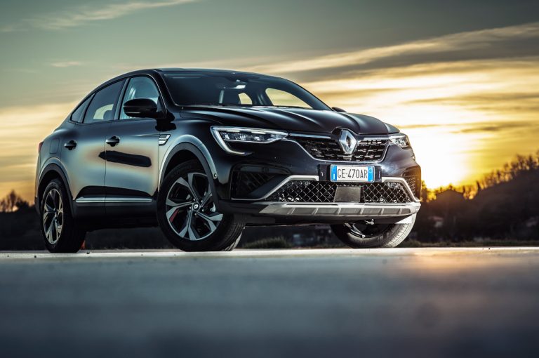 Renault Arkana 2021: immagini ufficiali