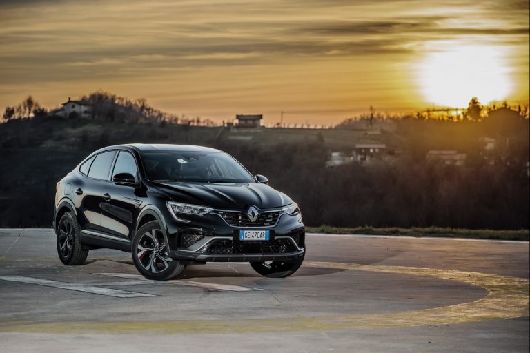 Renault Arkana 2021: immagini ufficiali