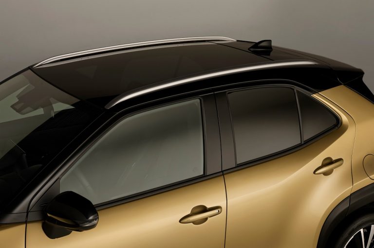 Toyota Yaris Cross Adventure e Yaris Cross Premiere Edition 2021: immagini ufficiali