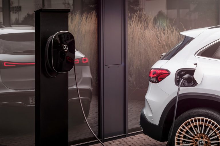 Mercedes EQA 250 2021: nuove immagini ufficiali