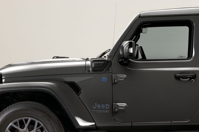Jeep Wrangler 4xe First Edition e Rubicon 2021: immagini ufficiali