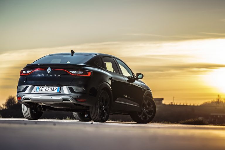 Renault Arkana 2021: immagini ufficiali