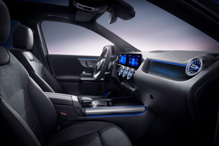 Mercedes EQA 250 2021: nuove immagini ufficiali