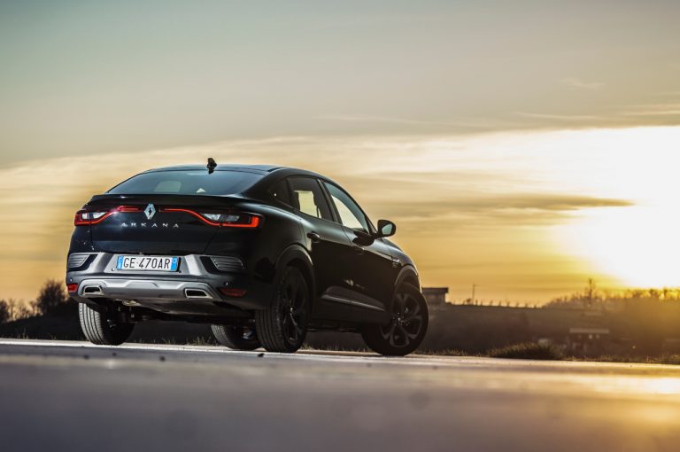 Renault Arkana 2021: immagini ufficiali
