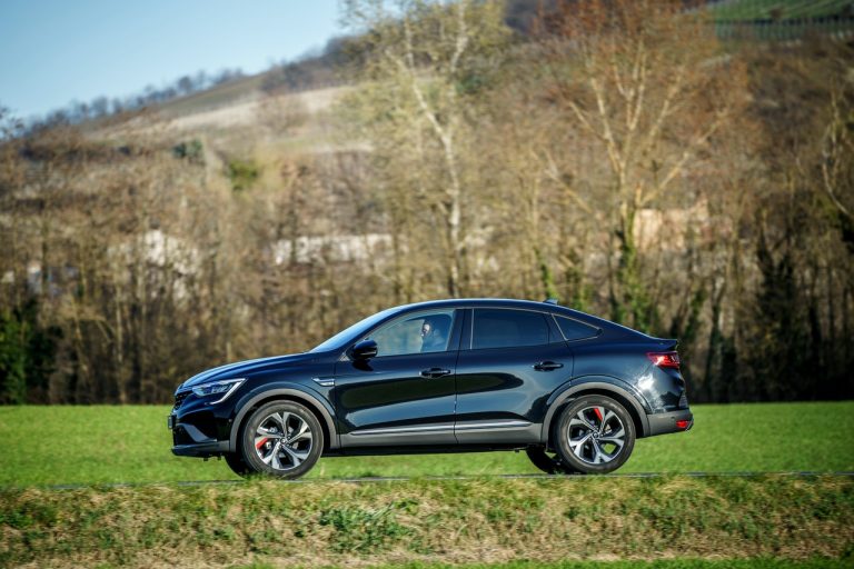 Renault Arkana 2021: immagini ufficiali