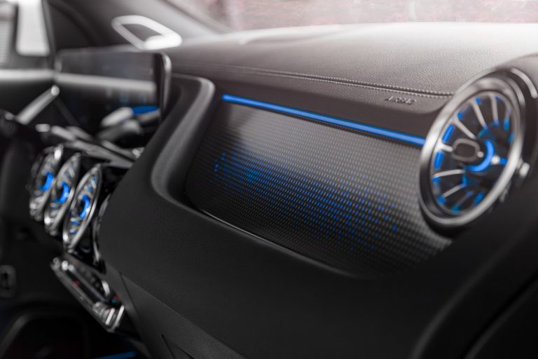 Mercedes EQA 250 2021: nuove immagini ufficiali
