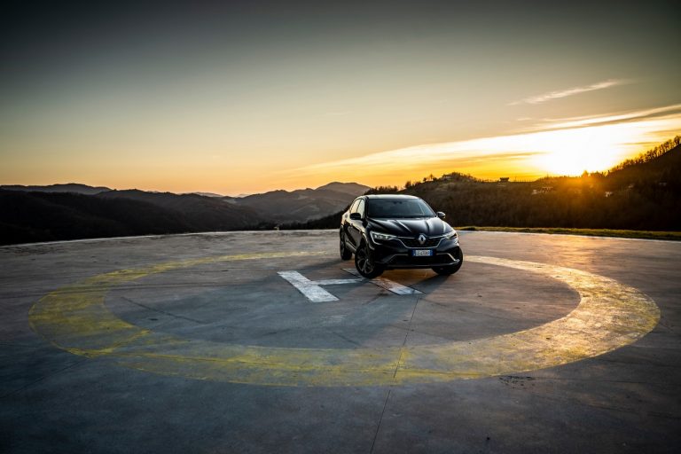 Renault Arkana 2021: immagini ufficiali