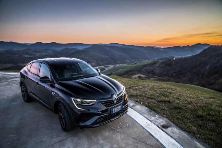 Renault Arkana 2021: immagini ufficiali