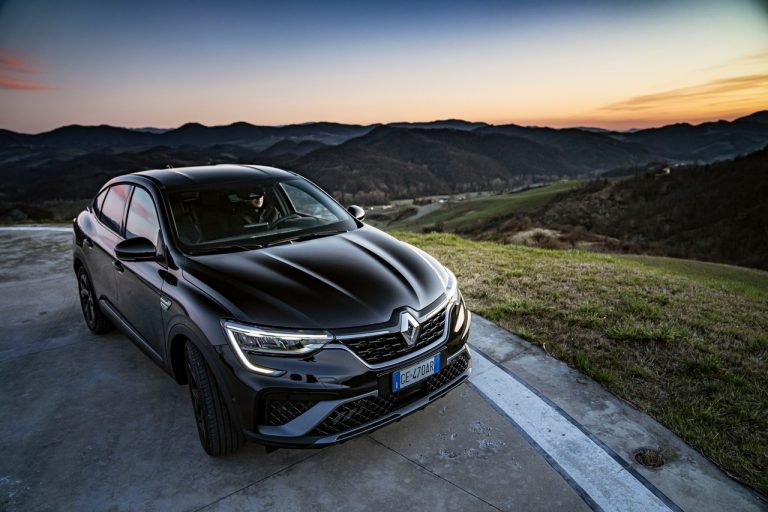 Renault Arkana 2021: immagini ufficiali