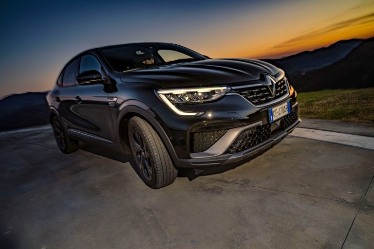 Renault Arkana 2021: immagini ufficiali