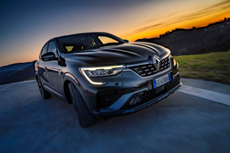 Renault Arkana 2021: immagini ufficiali