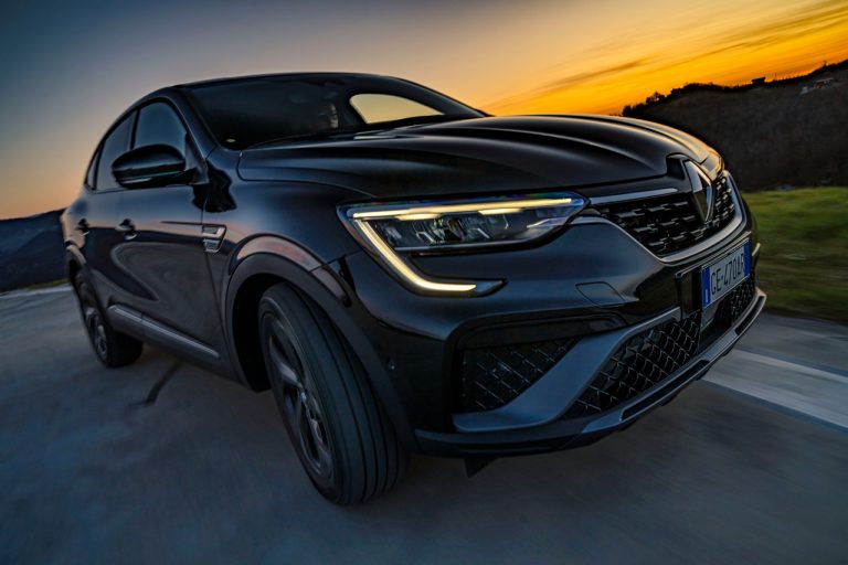 Renault Arkana 2021: immagini ufficiali
