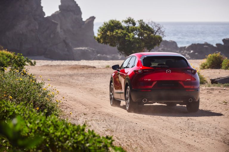 Mazda CX-30 2021: immagini ufficiali