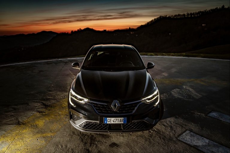 Renault Arkana 2021: immagini ufficiali