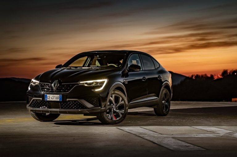 Renault Arkana 2021: immagini ufficiali