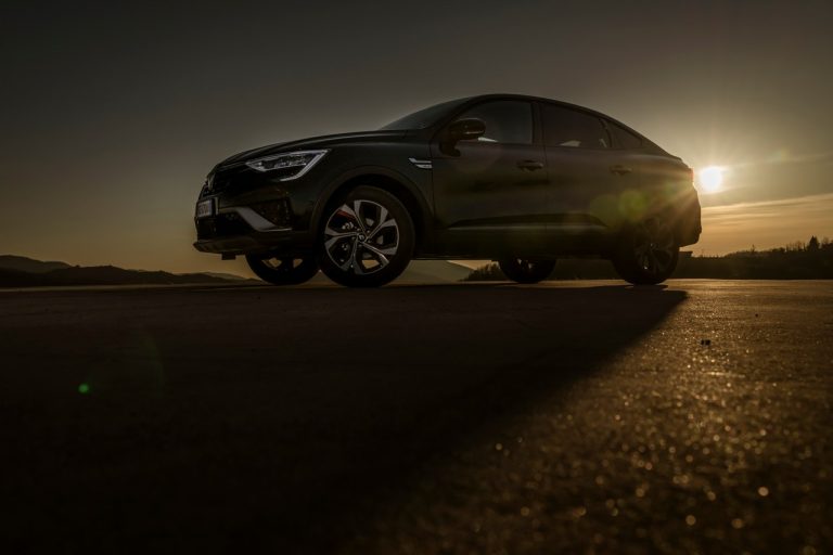 Renault Arkana 2021: immagini ufficiali