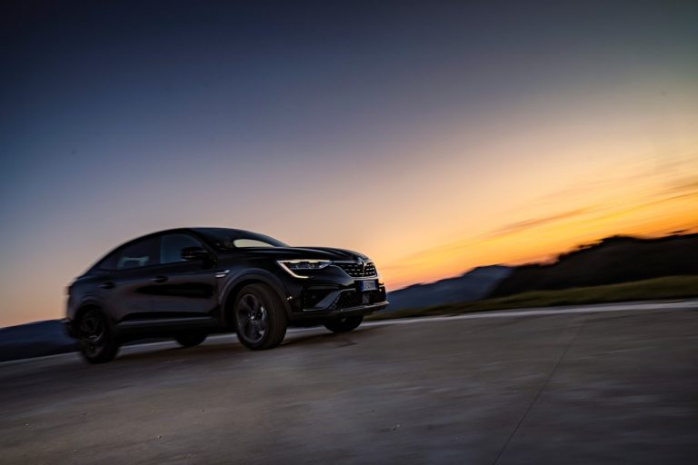 Renault Arkana 2021: immagini ufficiali