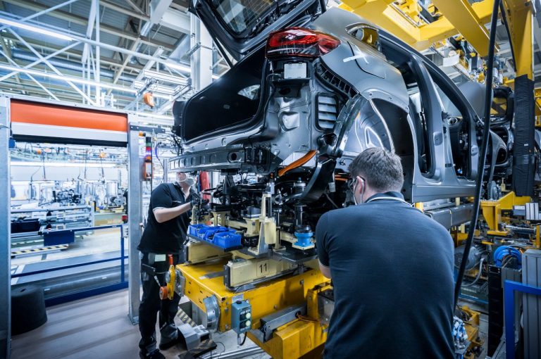 Mercedes EQA 250 2021: nuove immagini ufficiali