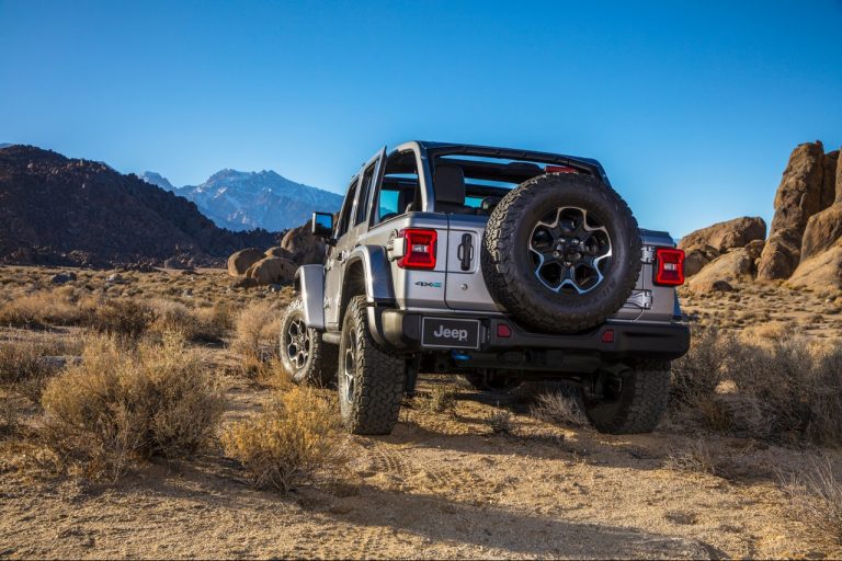 Jeep Wrangler 4xe First Edition e Rubicon 2021: immagini ufficiali