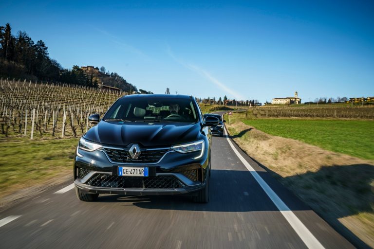 Renault Arkana 2021: immagini ufficiali