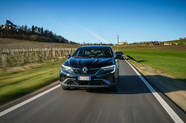 Renault Arkana 2021: immagini ufficiali