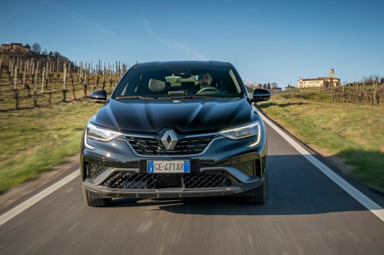 Renault Arkana 2021: immagini ufficiali