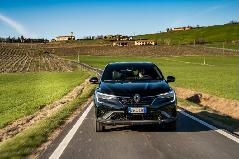 Renault Arkana 2021: immagini ufficiali