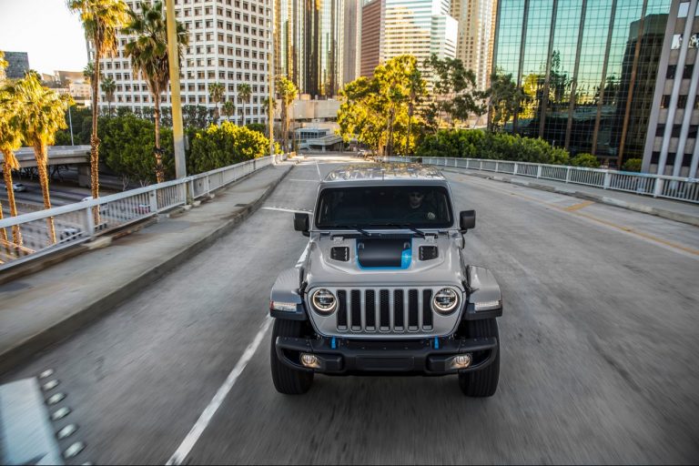 Jeep Wrangler 4xe First Edition e Rubicon 2021: immagini ufficiali