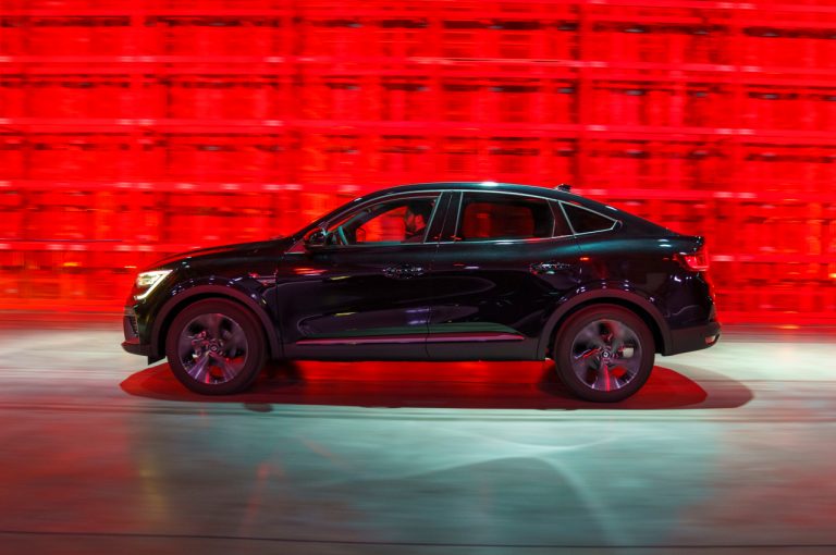 Renault Arkana 2021: immagini ufficiali