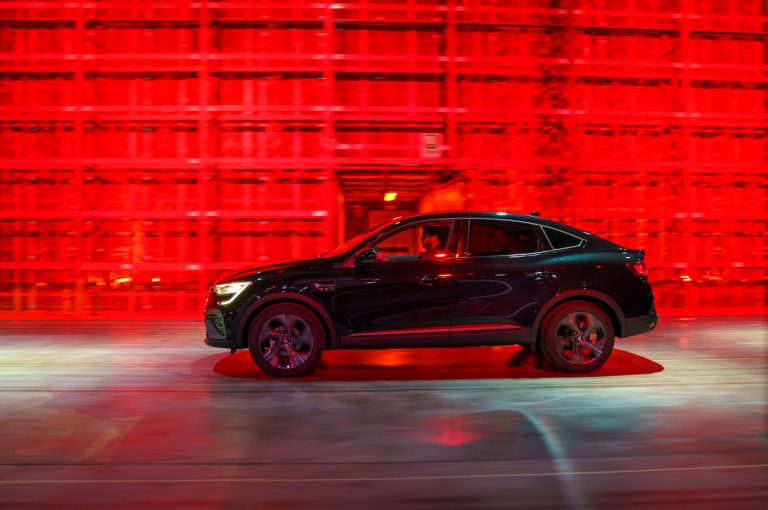 Renault Arkana 2021: immagini ufficiali