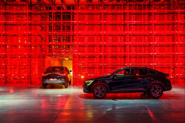 Renault Arkana 2021: immagini ufficiali