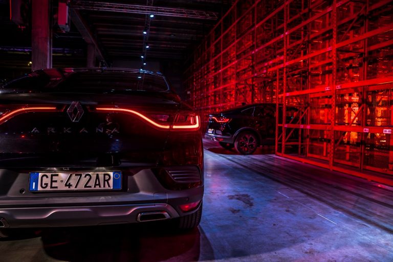 Renault Arkana 2021: immagini ufficiali