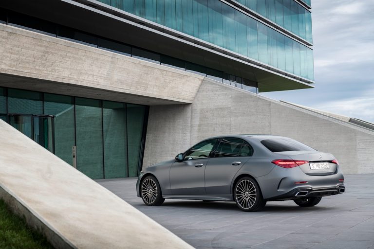 Mercedes Classe C berlina e Station Wagon 2021: le immagini ufficiali