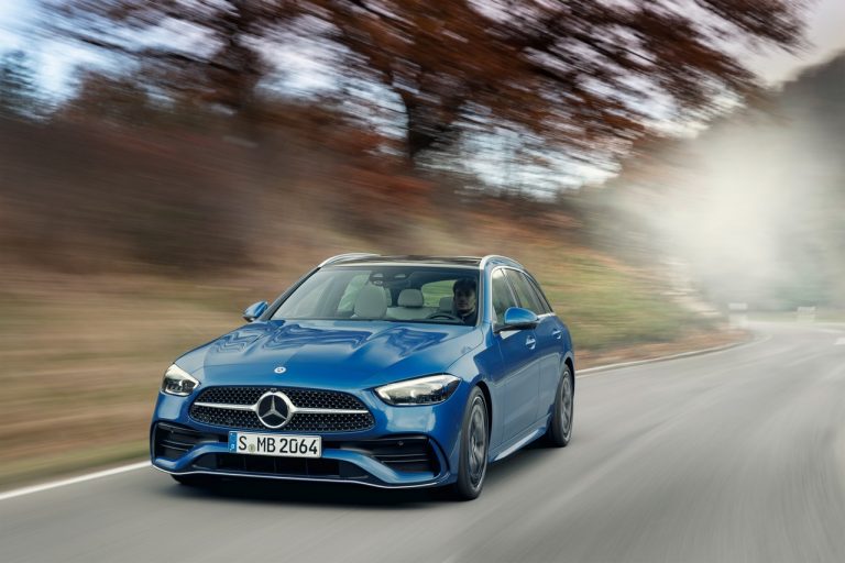 Mercedes Classe C berlina e Station Wagon 2021: le immagini ufficiali