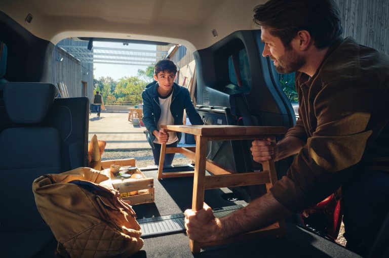 Renault Kangoo 2021: le immagini ufficiali