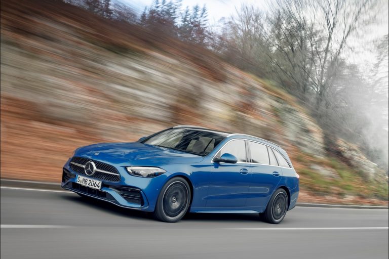 Mercedes Classe C berlina e Station Wagon 2021: le immagini ufficiali