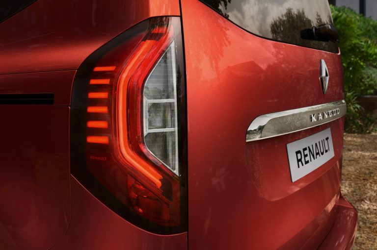 Renault Kangoo 2021: le immagini ufficiali
