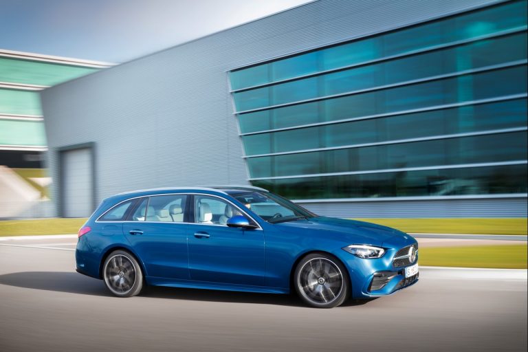 Mercedes Classe C berlina e Station Wagon 2021: le immagini ufficiali