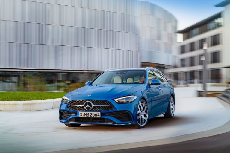 Mercedes Classe C berlina e Station Wagon 2021: le immagini ufficiali