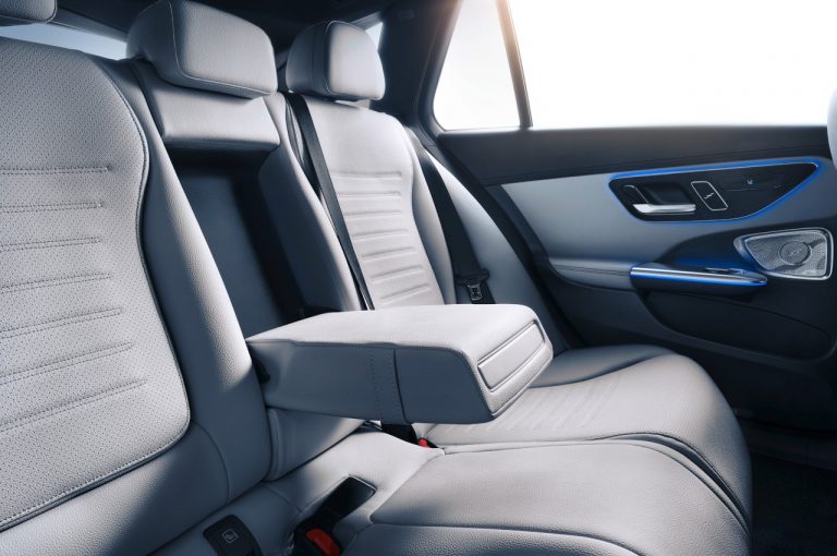 Mercedes Classe C berlina e Station Wagon 2021: le immagini ufficiali