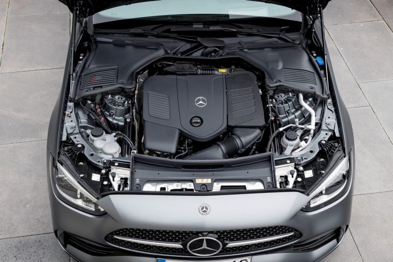 Mercedes Classe C berlina e Station Wagon 2021: le immagini ufficiali