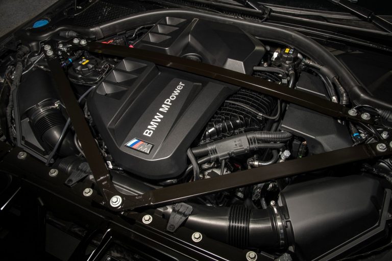 Bmw M3 e Bmw M4 con nuovo sistema M xDrive: immagini ufficiali