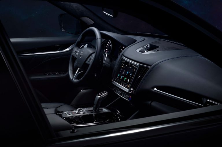 Maserati Levante Hybrid 2021: immagini ufficiali