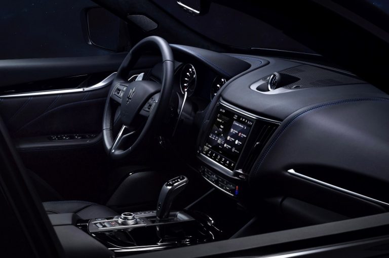 Maserati Levante Hybrid 2021: immagini ufficiali